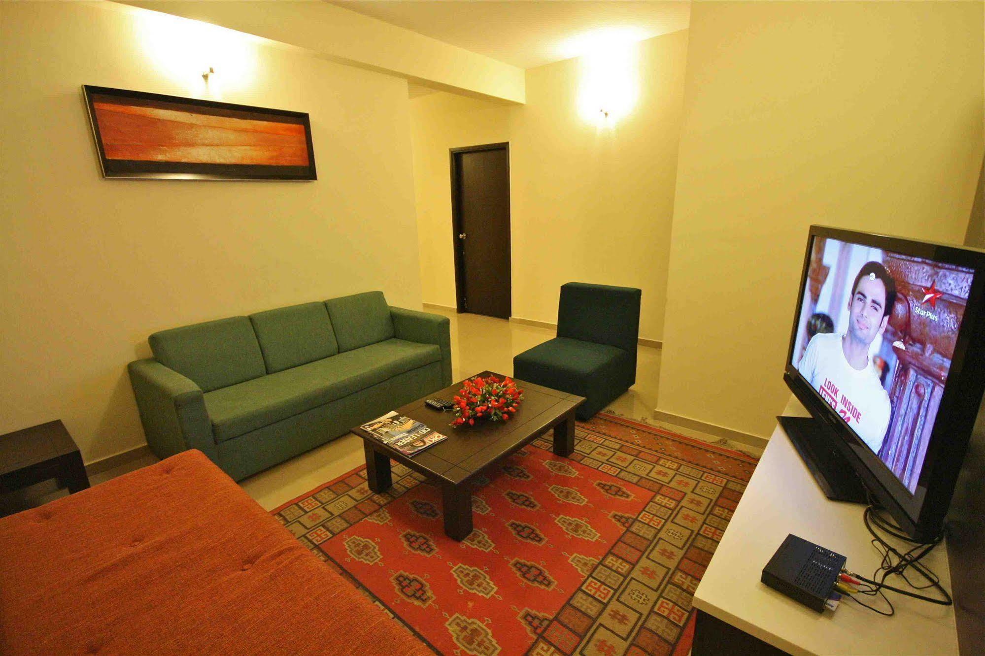 Treebo Trend Sterling Suites Inn Bangalore Esterno foto