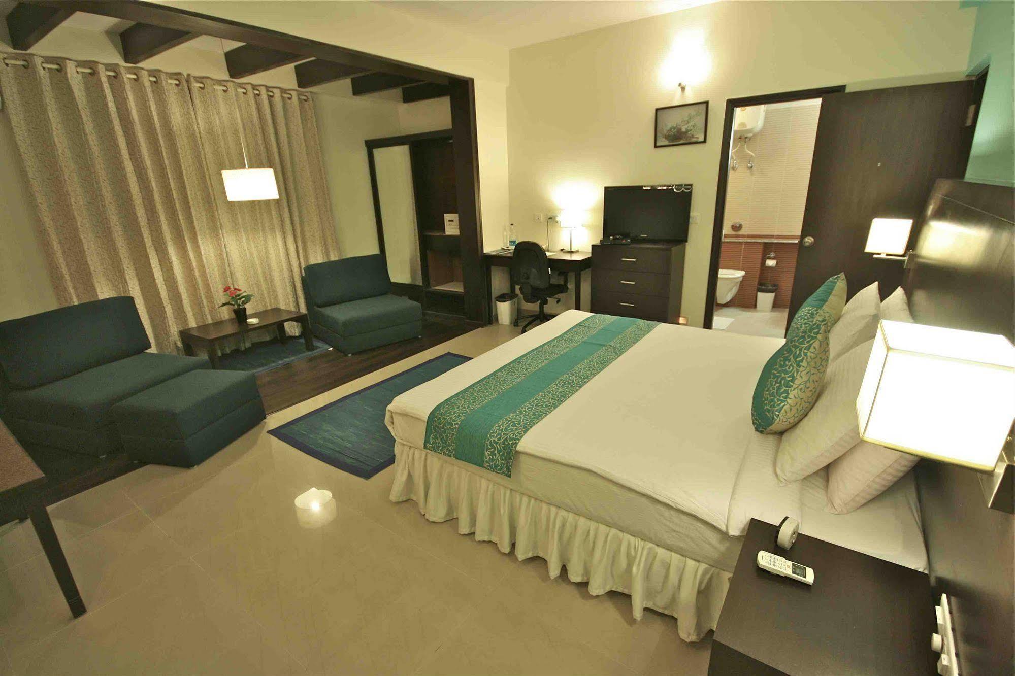 Treebo Trend Sterling Suites Inn Bangalore Esterno foto
