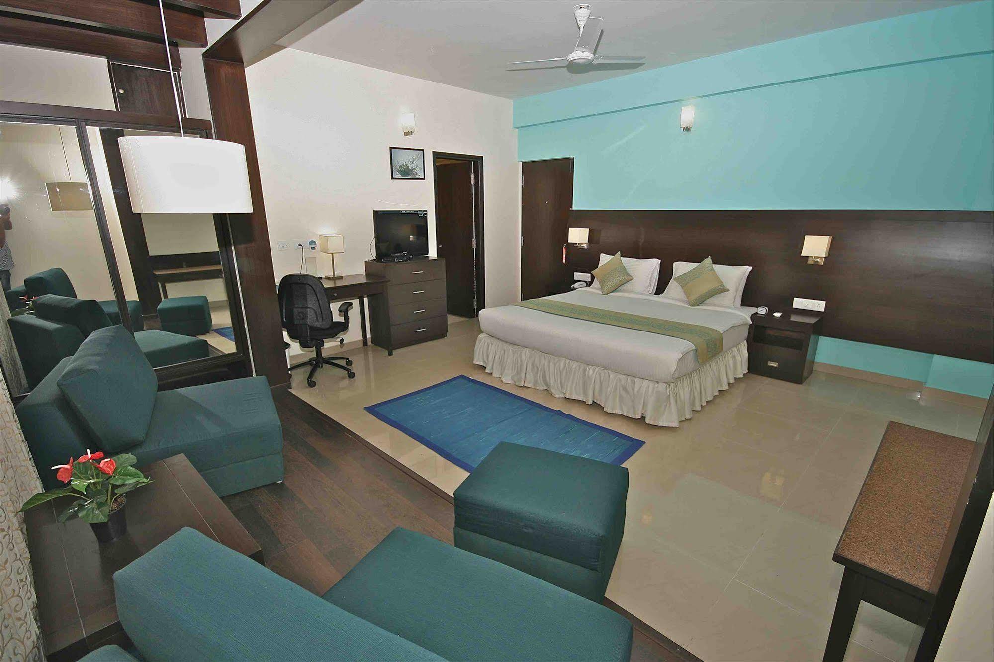 Treebo Trend Sterling Suites Inn Bangalore Esterno foto