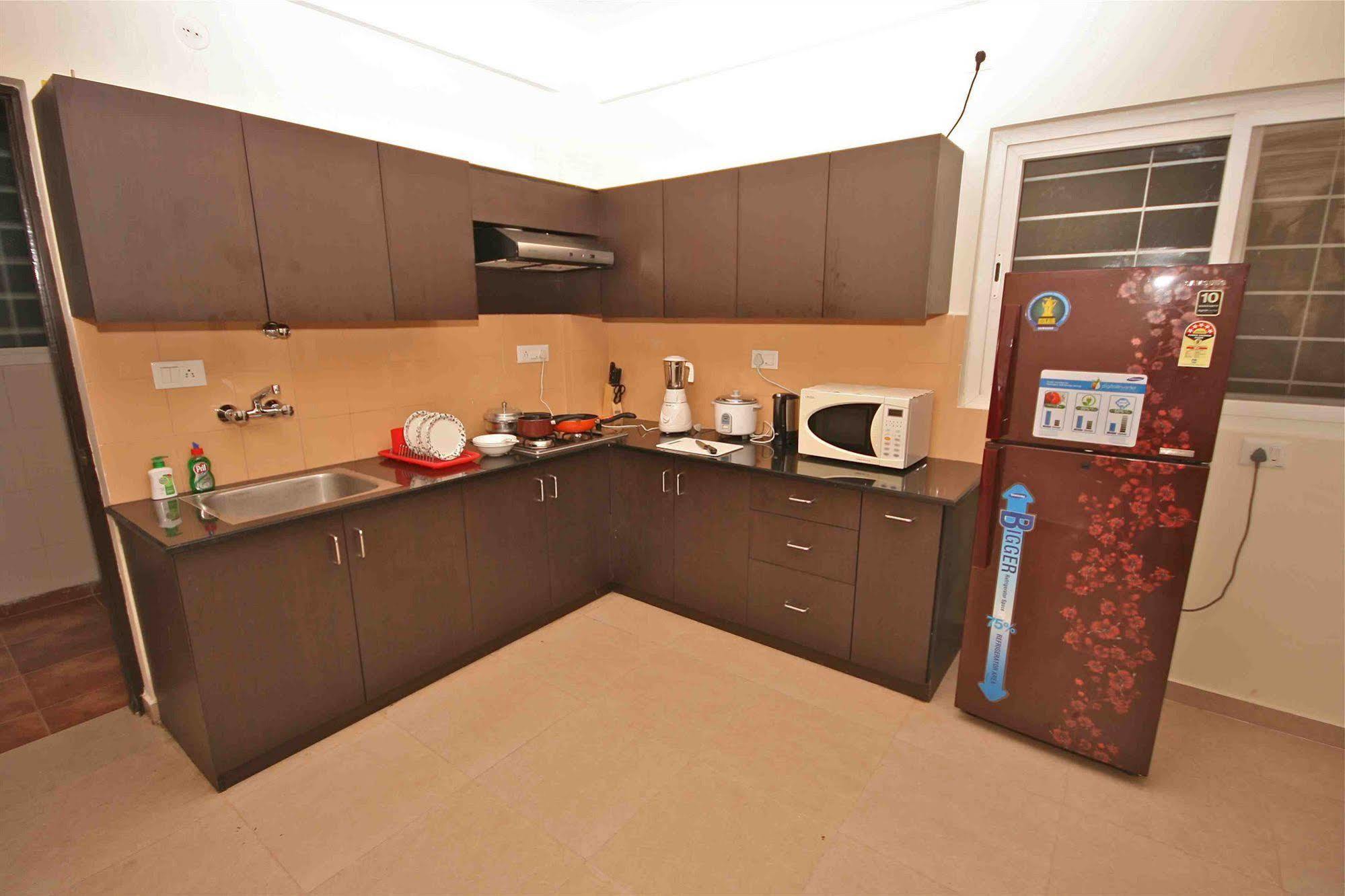 Treebo Trend Sterling Suites Inn Bangalore Esterno foto